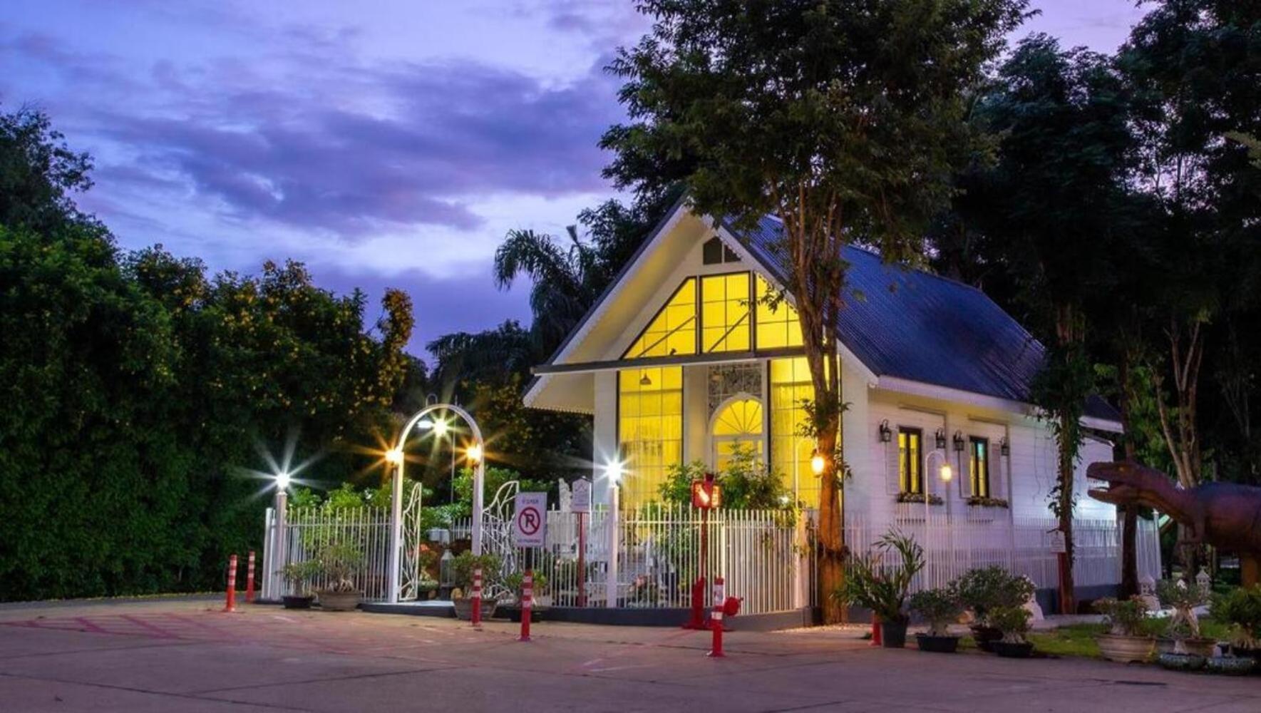 Yoko River Kwai Resort Ban Huai Maenam Noi Екстериор снимка