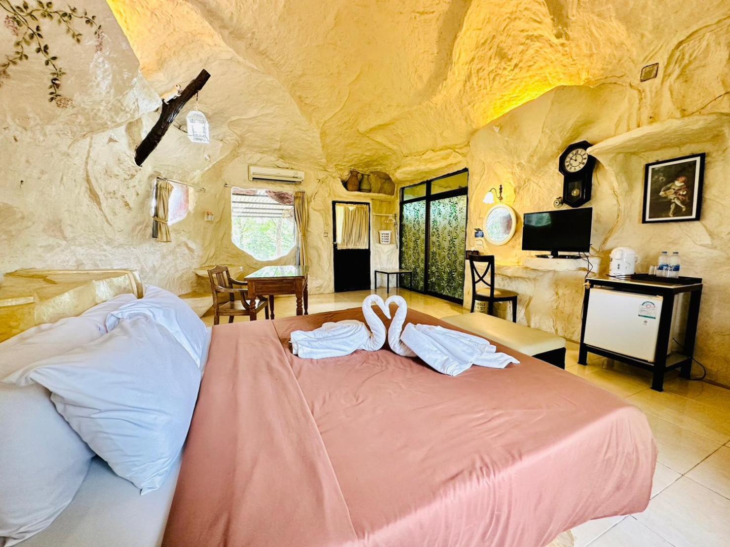 Yoko River Kwai Resort Ban Huai Maenam Noi Екстериор снимка