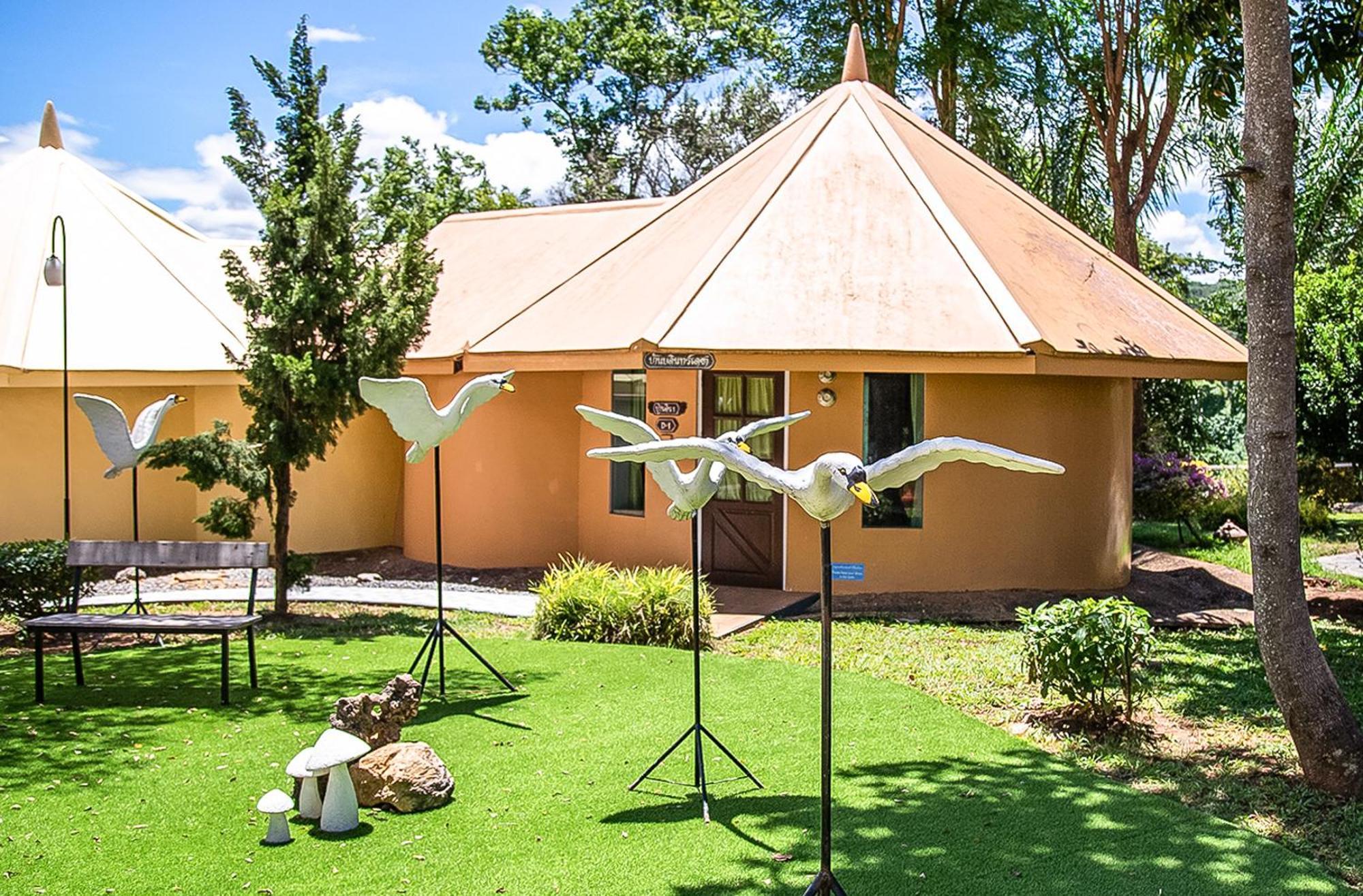 Yoko River Kwai Resort Ban Huai Maenam Noi Екстериор снимка
